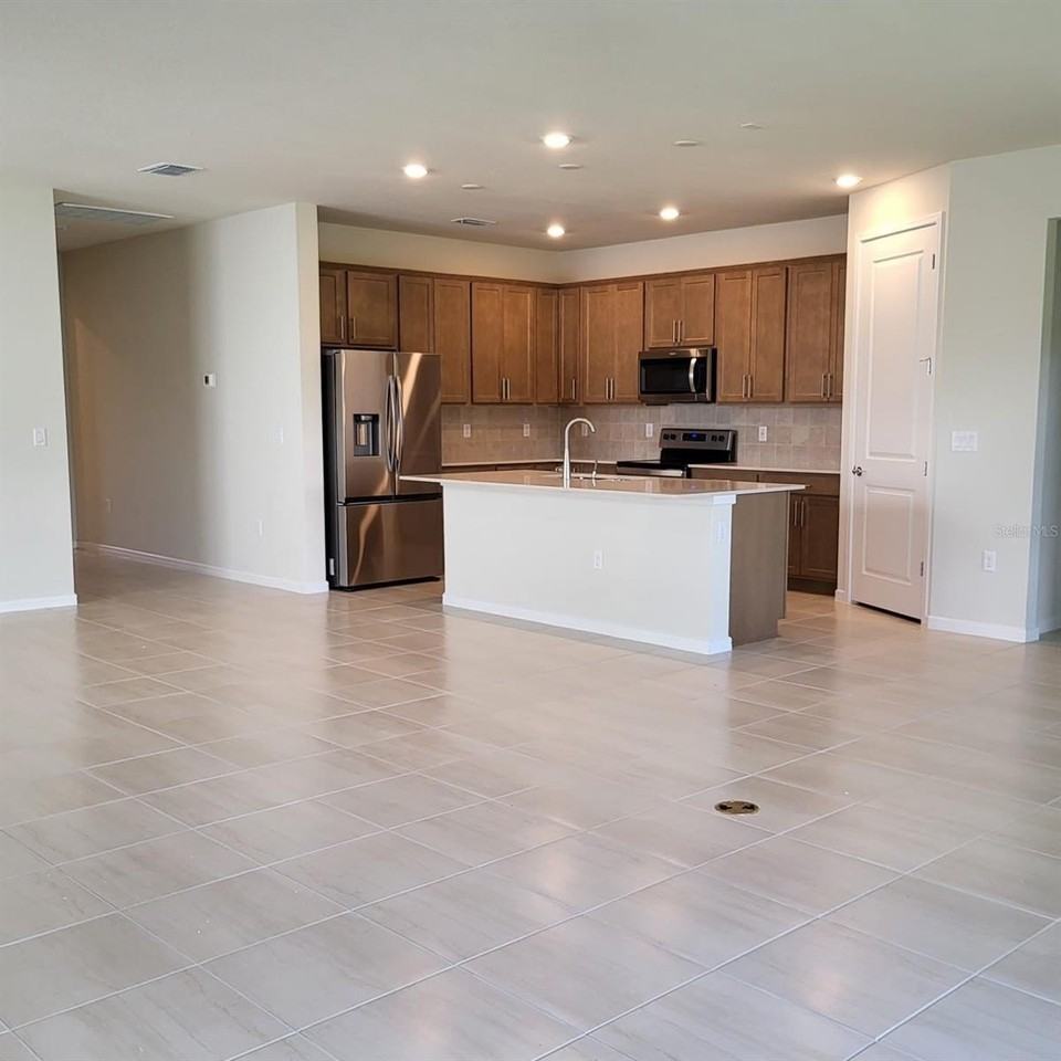 17391 Saw Palmetto Ave - Photo 4 of 25