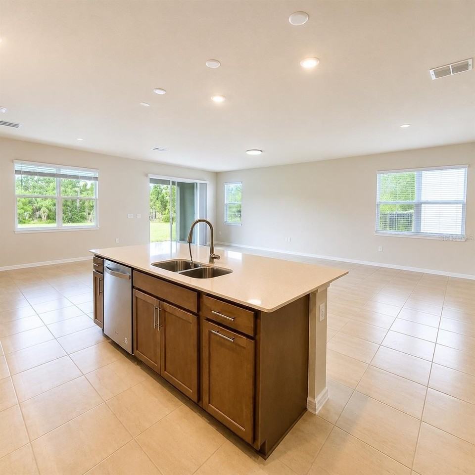 17391 Saw Palmetto Ave - Photo 6 of 25