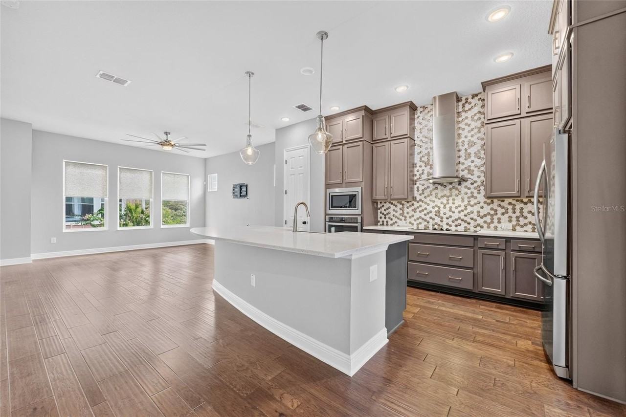 9597 Cavendish Dr - Photo 5 of 40