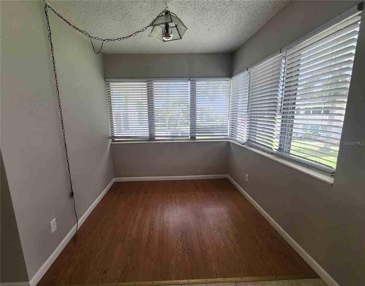 487 1st St S #205 - Photo 6 of 18