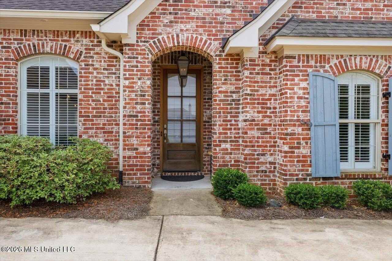 320 Oakville Cir - Photo 3 of 30