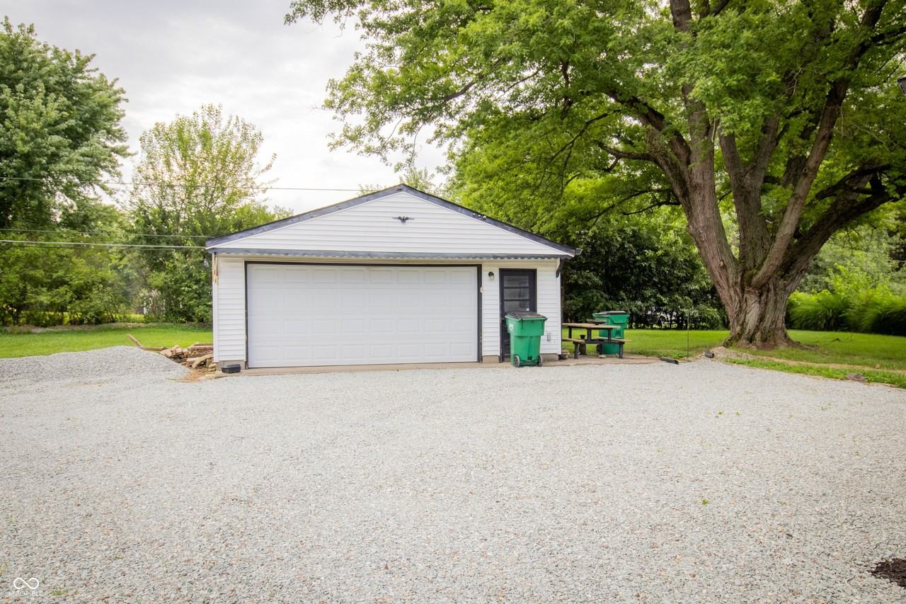 1444 N Mill Creek Rd - Photo 2 of 14