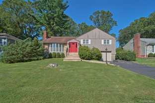 185 Pinewood Rd - Photo 1 of 1