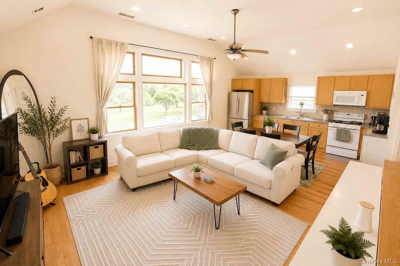 649 W Park Ave - Photo 2 of 11