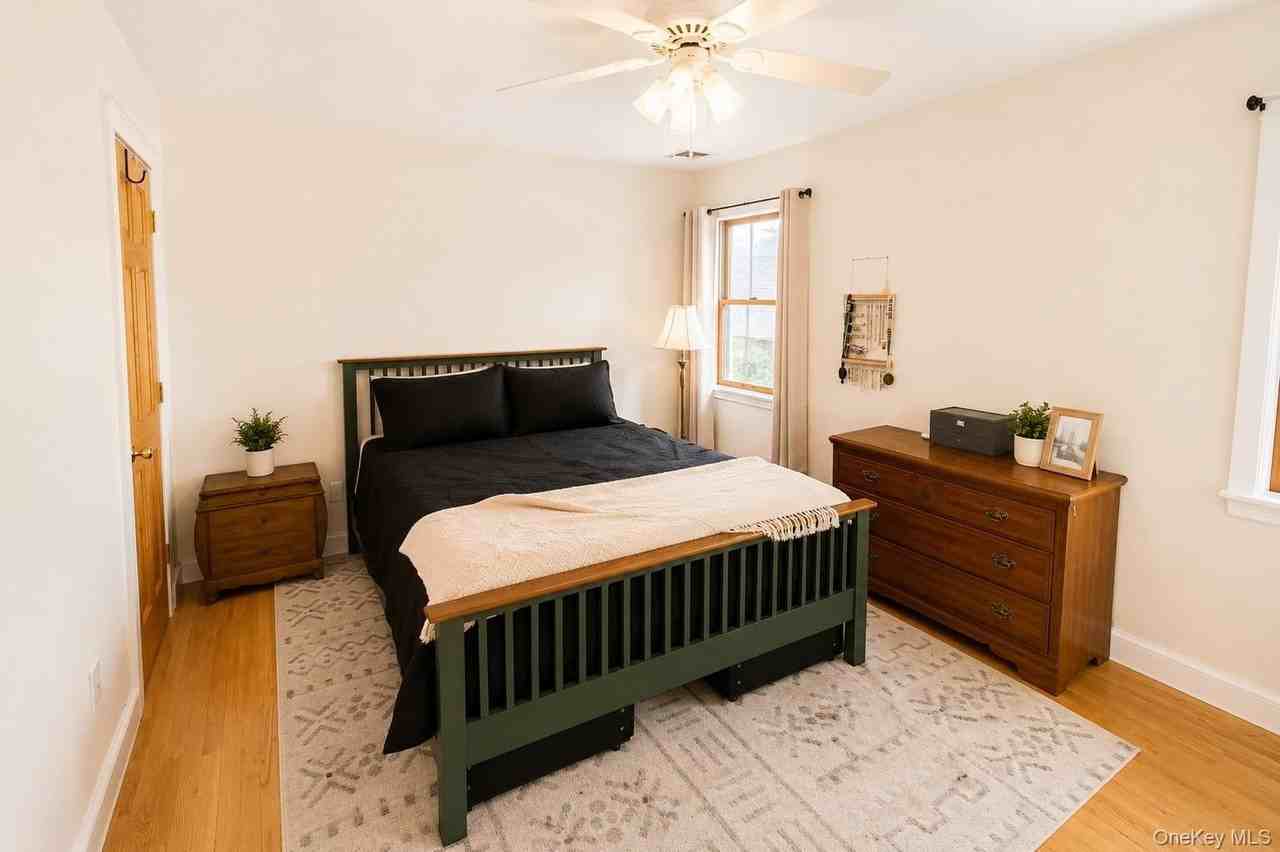 649 W Park Ave - Photo 6 of 11