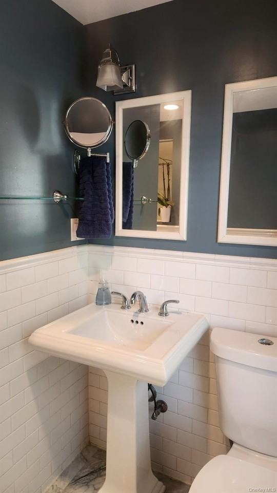 115 Lincoln Ave #2 - Photo 3 of 7