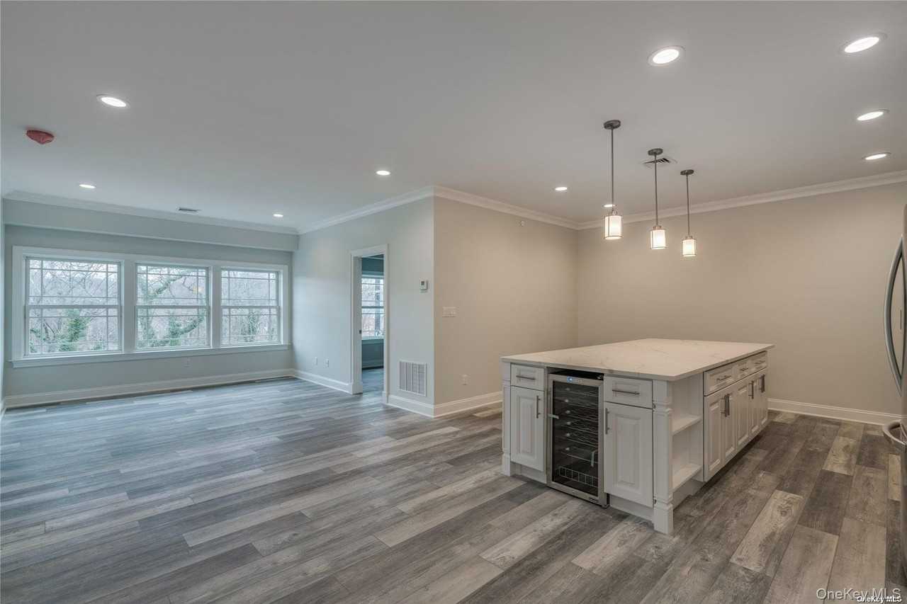 110 New York Ave #2C - Photo 4 of 16