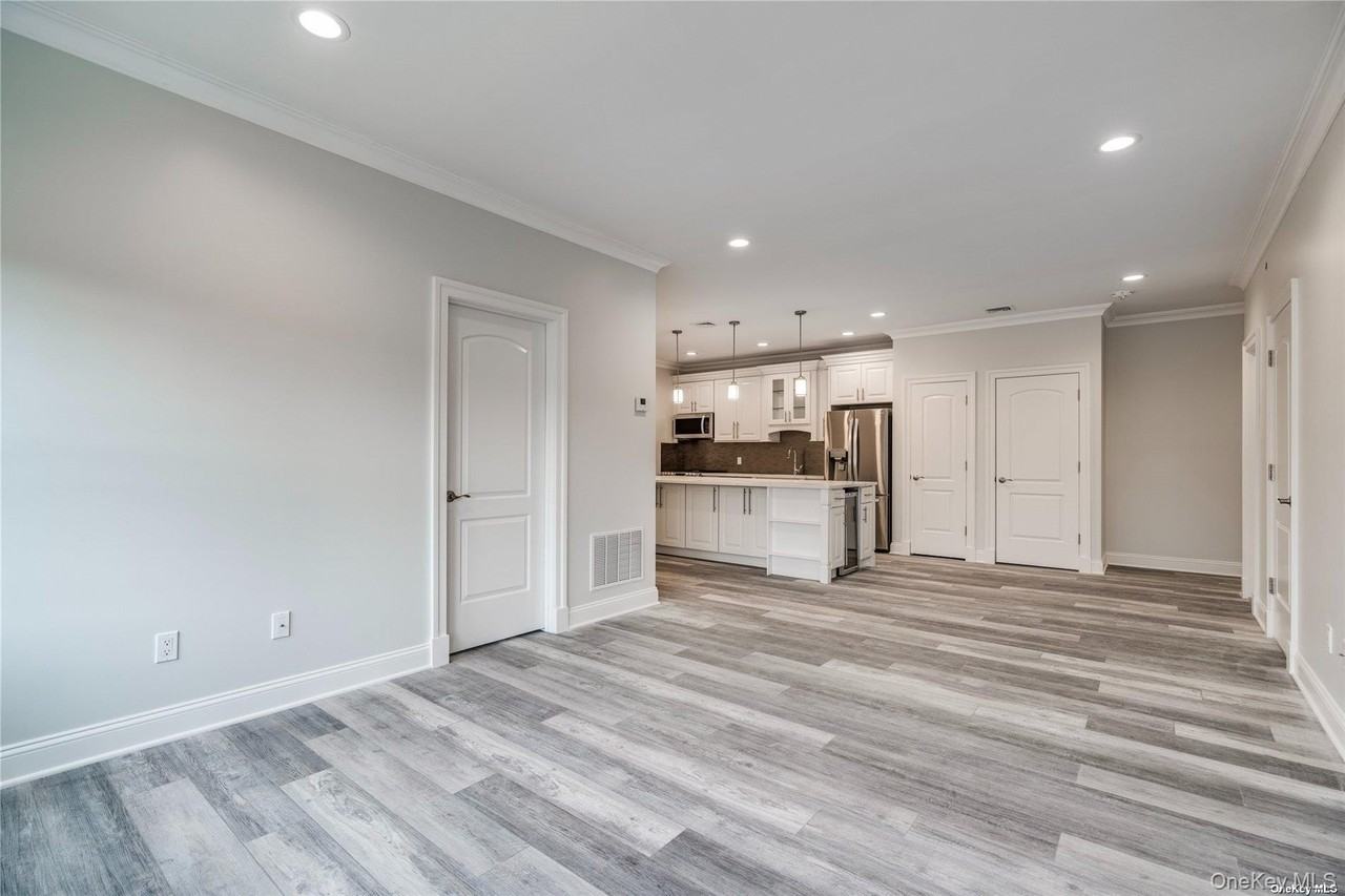 110 New York Ave #2C - Photo 5 of 16