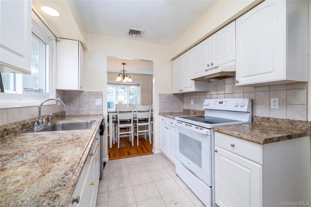 37 Hickory Rd - Photo 5 of 21