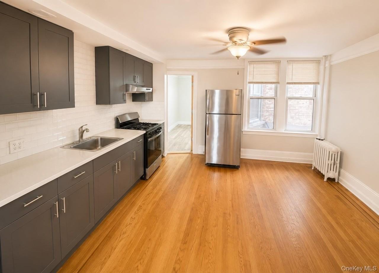 240 Suydam St #1 - Photo 2 of 10