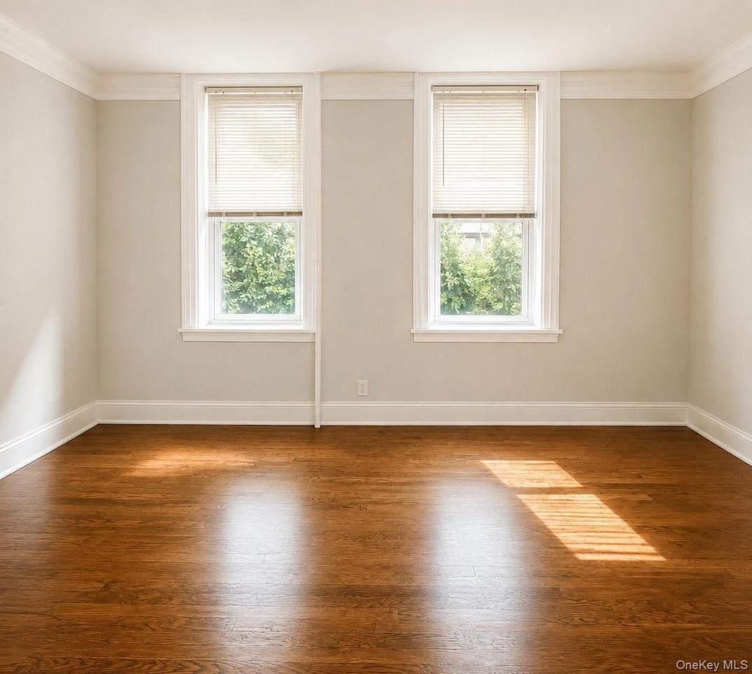 240 Suydam St #1 - Photo 6 of 10