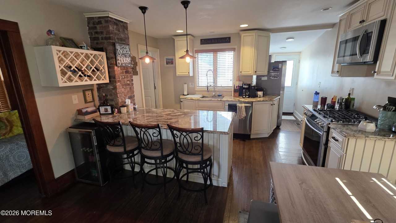 318 18th Ave - Photo 5 of 16