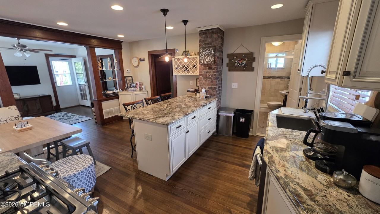 318 18th Ave - Photo 6 of 16