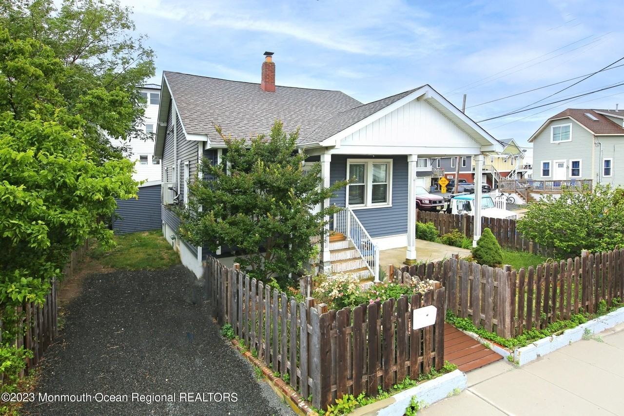 16 Cornwall St - Photo 2 of 19