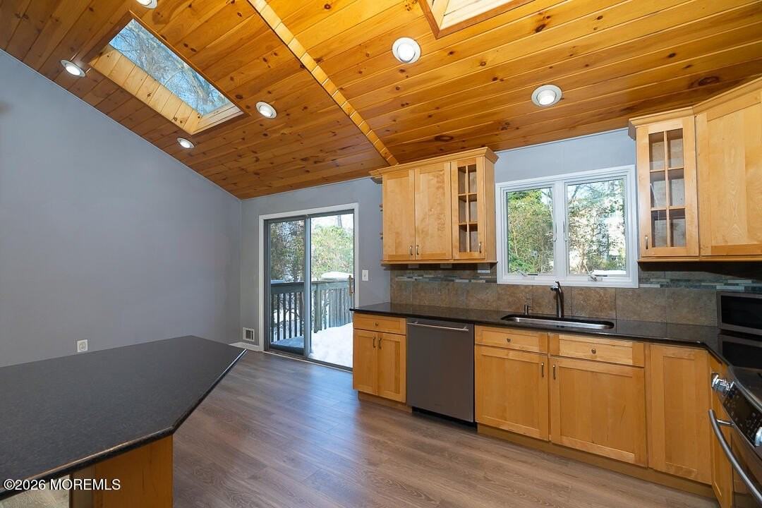 315 Beverly Way - Photo 6 of 27