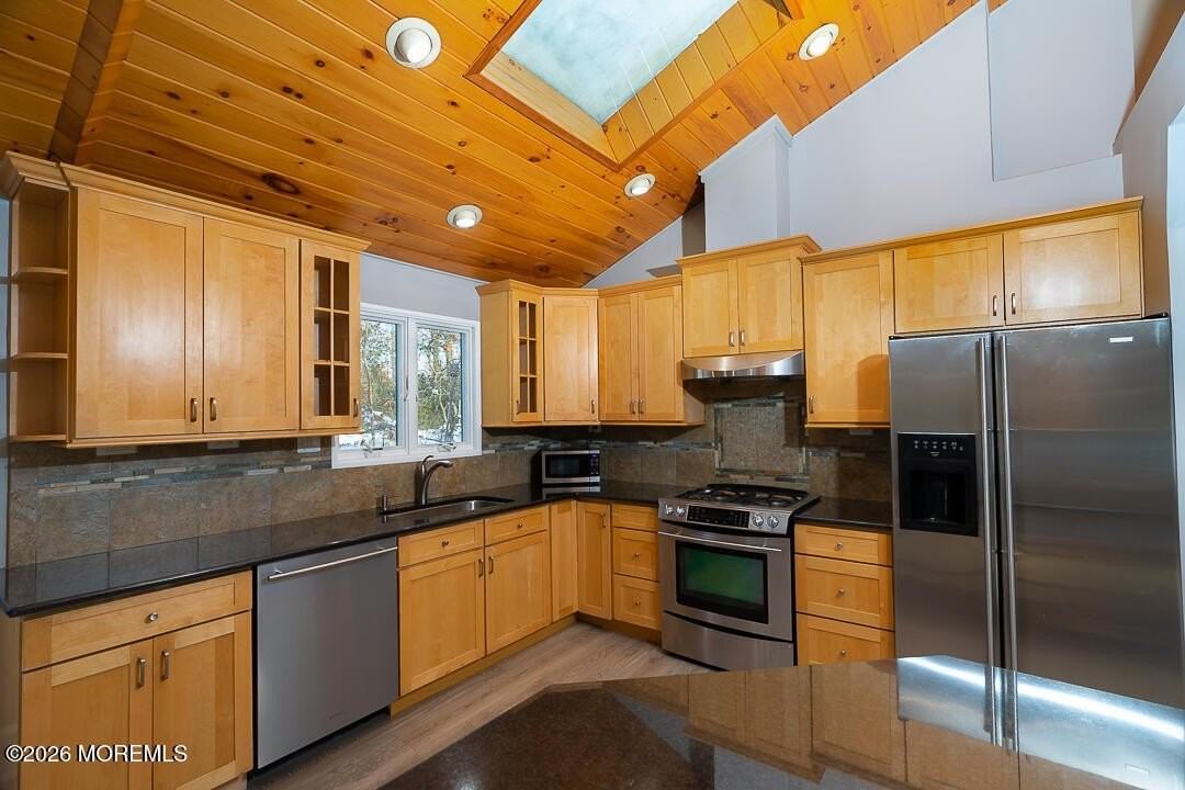 315 Beverly Way - Photo 7 of 27