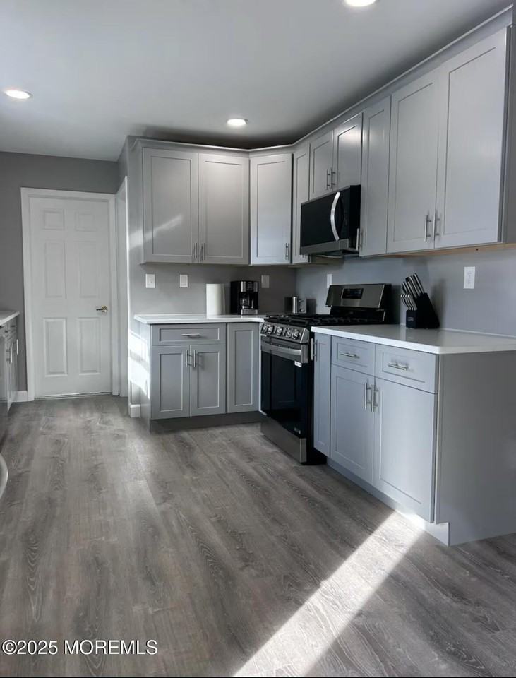 38 Edison St - Photo 2 of 12