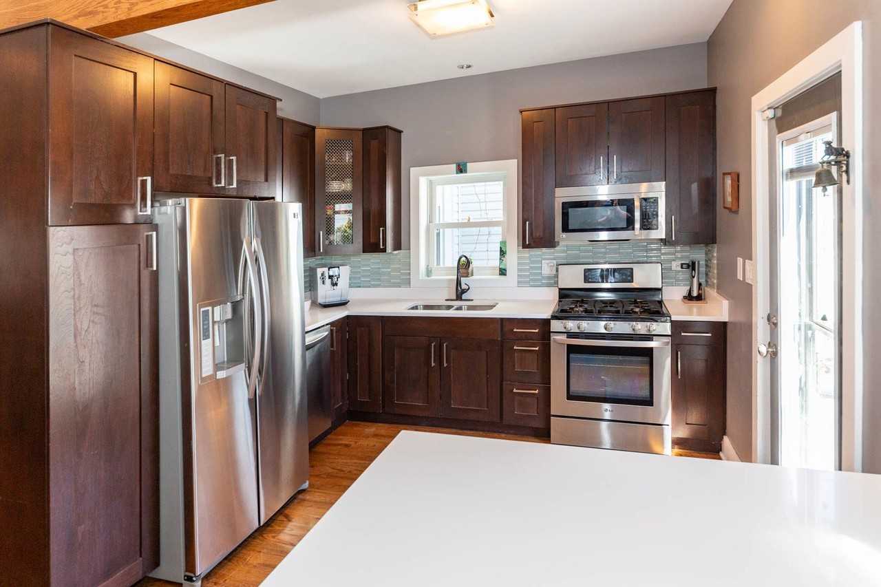 2243 N Monticello Ave - Photo 6 of 24