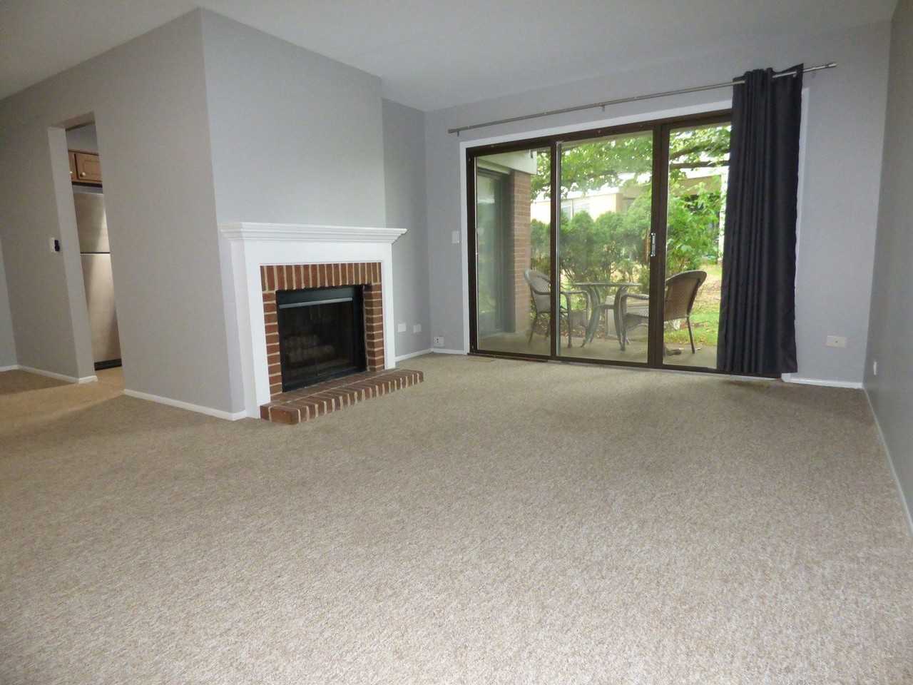 402 Sandalwood Ln #D1 - Photo 4 of 14