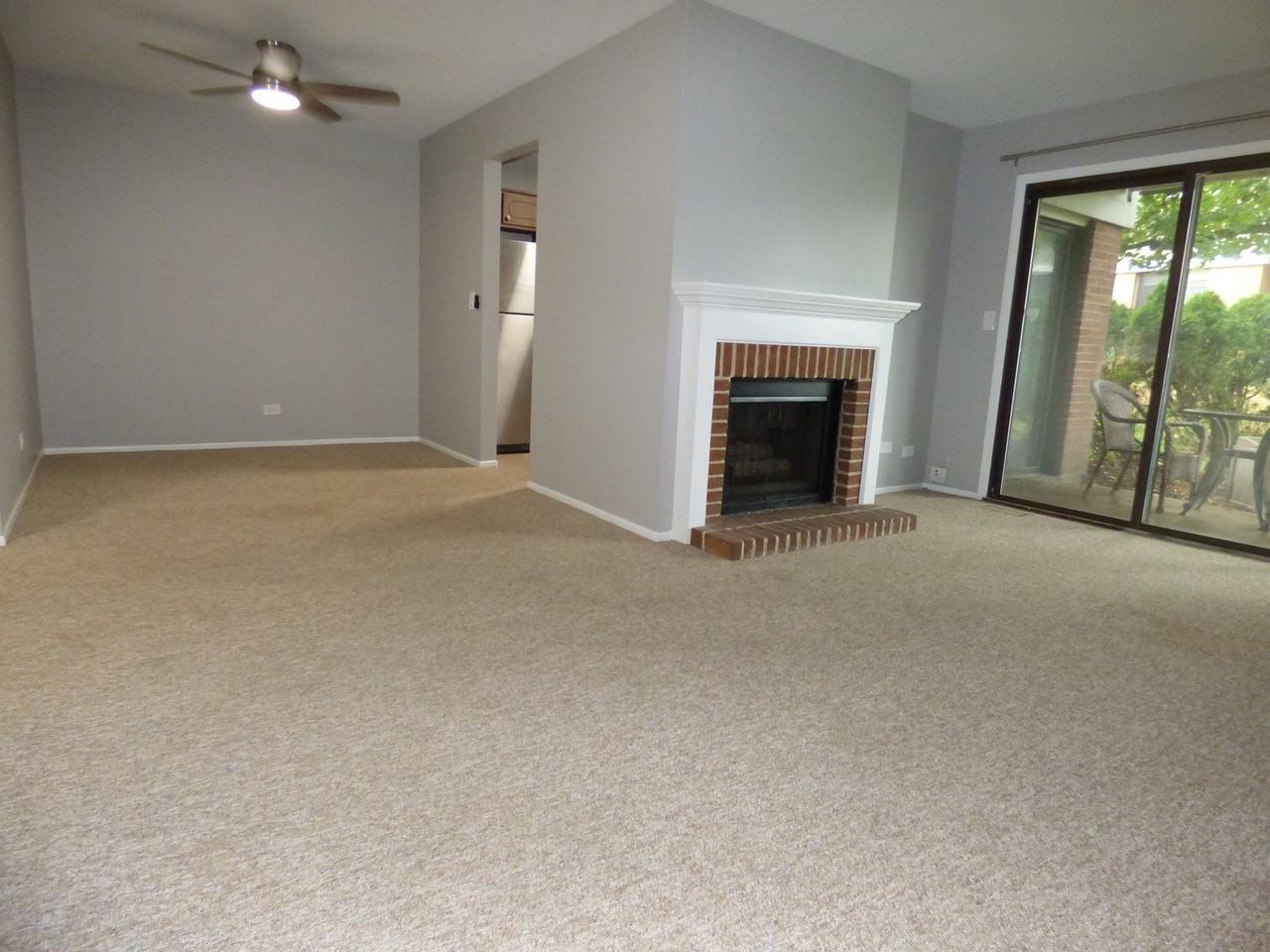402 Sandalwood Ln #D1 - Photo 5 of 14