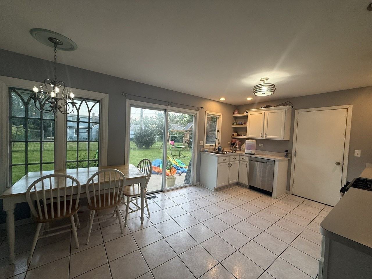122 Gall Ln - Photo 4 of 13