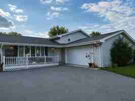 featured image of 1021 Stonegate Rd