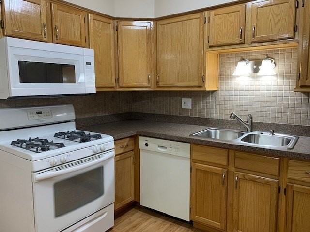 17220 71st Ave #12 - Photo 2 of 15