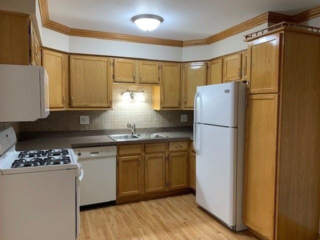 17220 71st Ave #12 - Photo 4 of 15