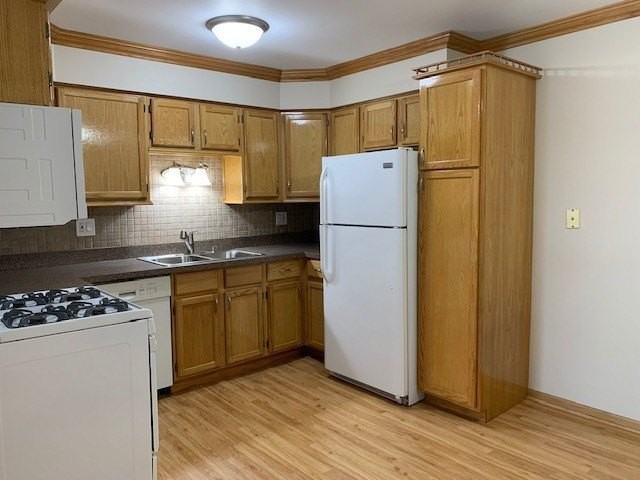 17220 71st Ave #12 - Photo 5 of 15