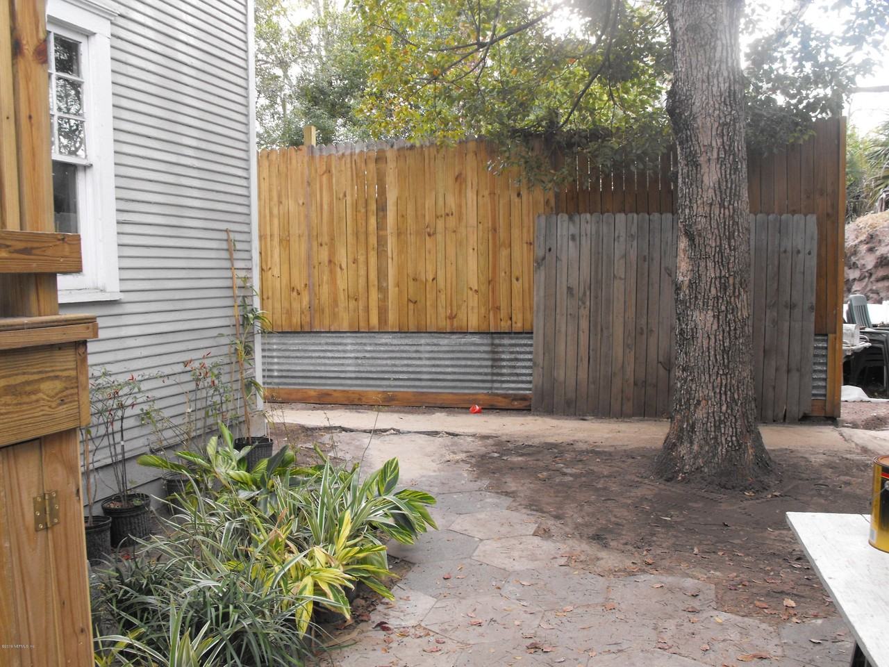 756 Stockton St - Photo 4 of 37