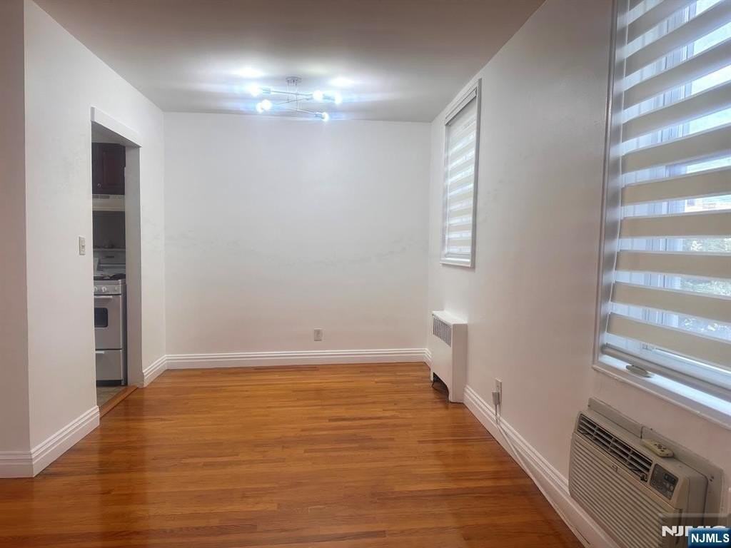 2160 Center Ave #4S - Photo 3 of 8