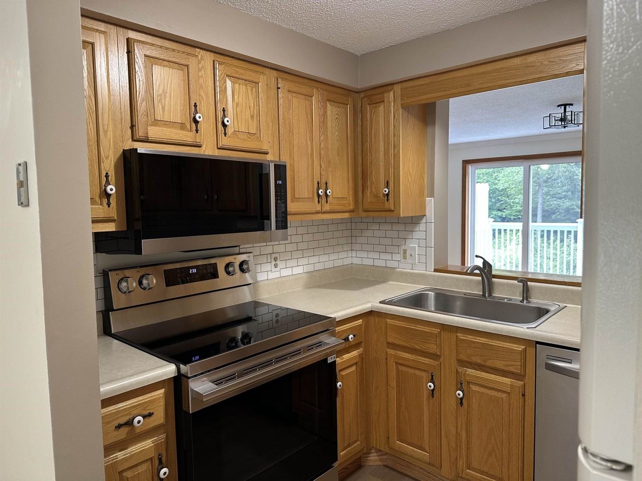 25 Charlonne St #3 - Photo 7 of 34