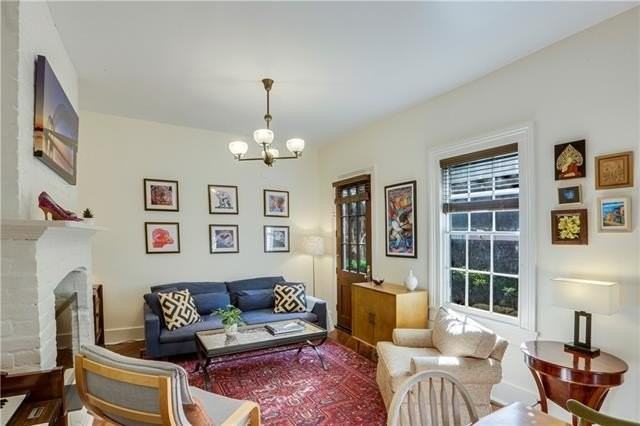 1122 Felicity St #4 - Photo 4 of 19