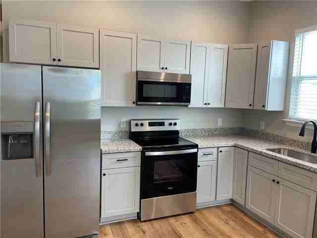 507 Center St #B - Photo 4 of 14
