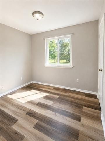 205 E Marshall St - Photo 6 of 9