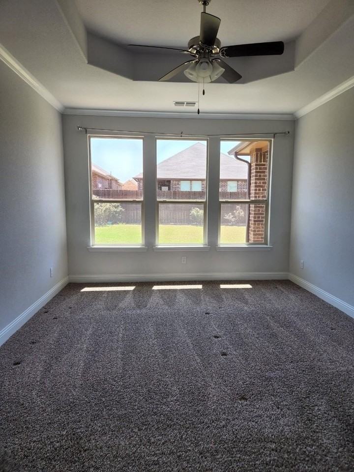 1801 Spinnaker Dr - Photo 7 of 17