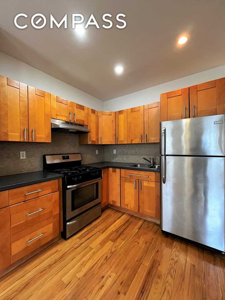 318 56th St #2 - Photo 4 of 9