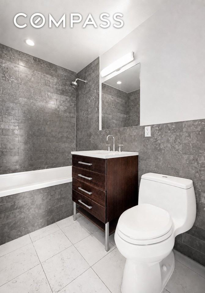 1063 Jackson Ave #7C - Photo 5 of 8