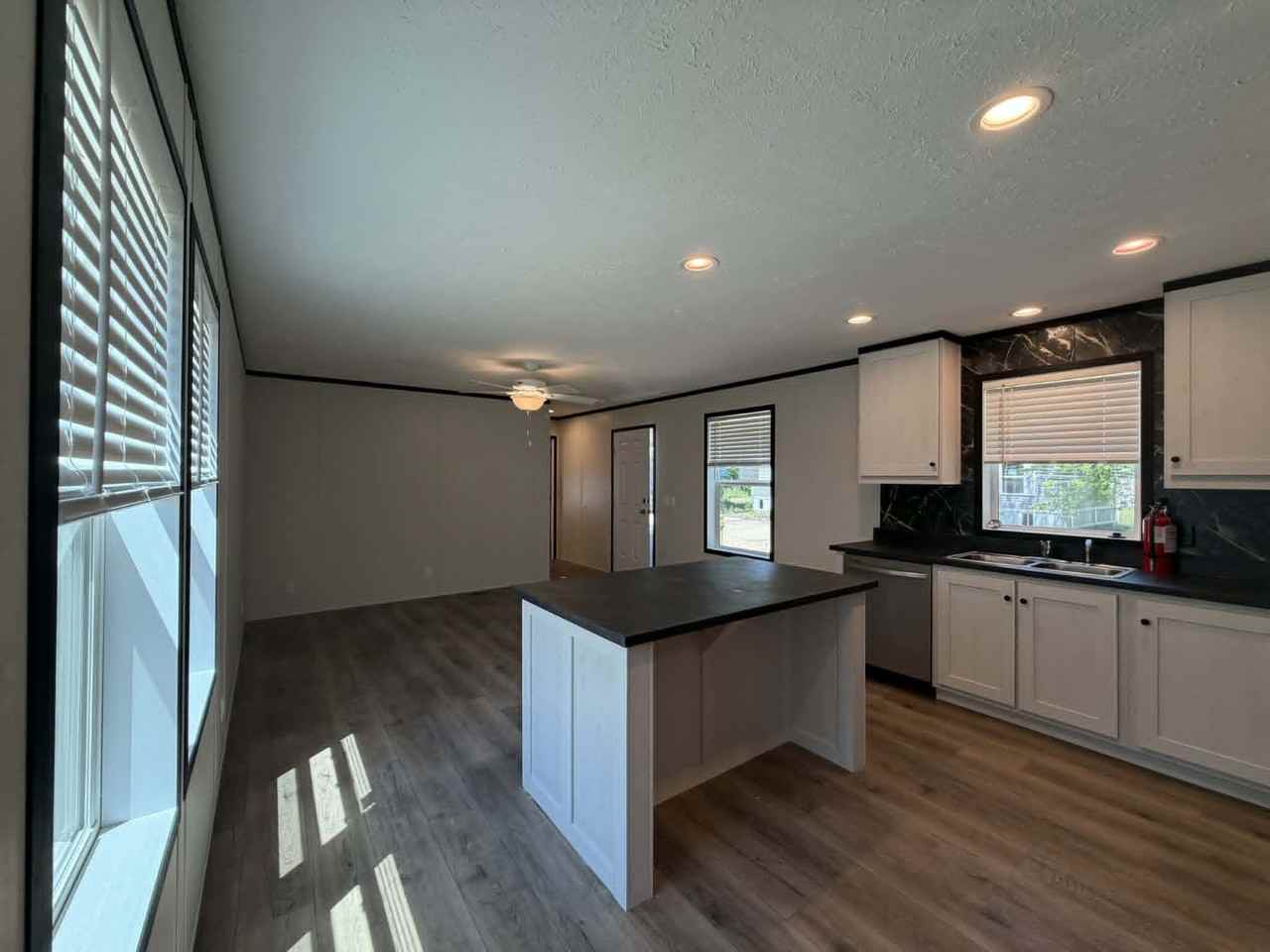 3228 Redwood Ln #134 - Photo 3 of 10