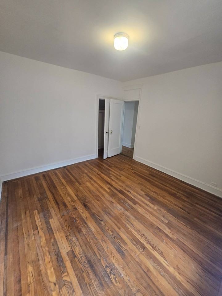 5916 Woodside Ave - Photo 5 of 5
