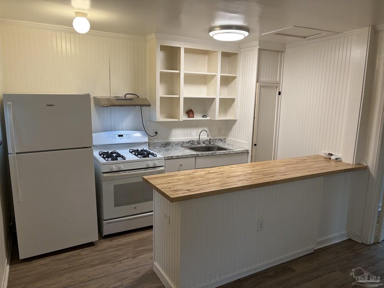 107 Holmes Dr #C - Photo 3 of 8