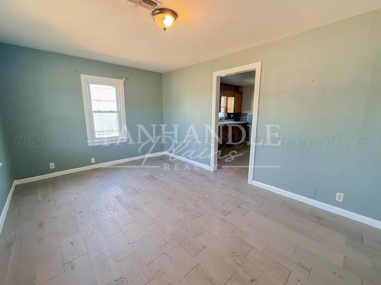 528 Hazel St - Photo 7 of 33