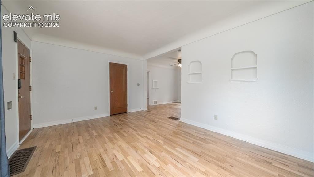 111 N Sheridan Ave - Photo 4 of 20