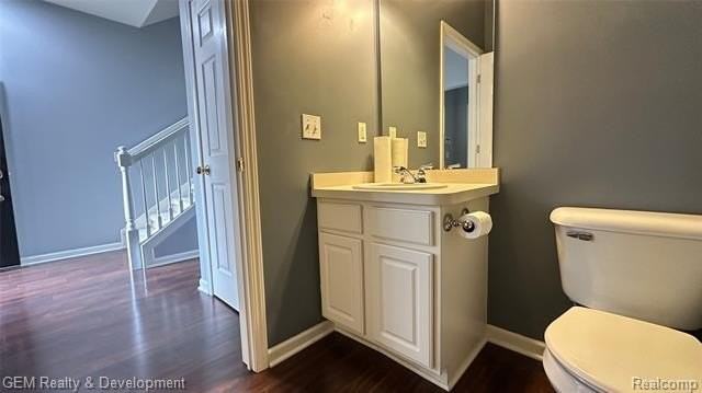 5555 Woodruff Shore Dr - Photo 6 of 45
