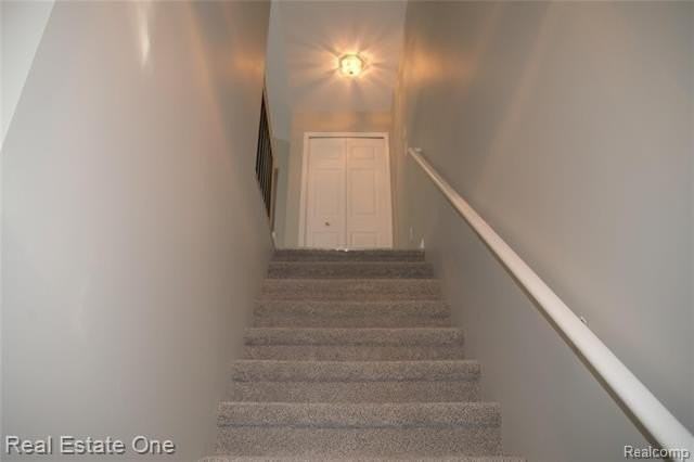 5400 Pine Aires Dr - Photo 2 of 14