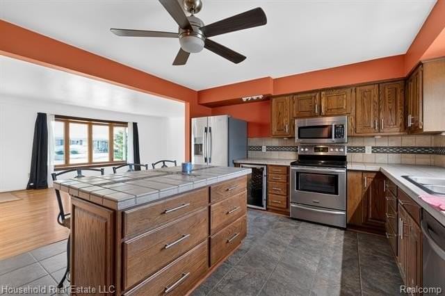 30110 Bentley St - Photo 4 of 15
