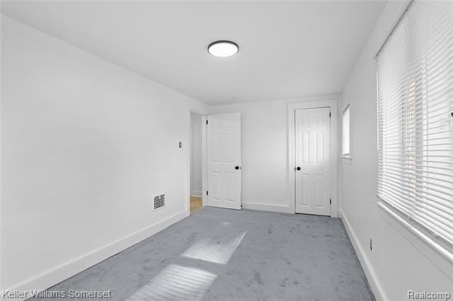 23525 Kress St - Photo 7 of 27