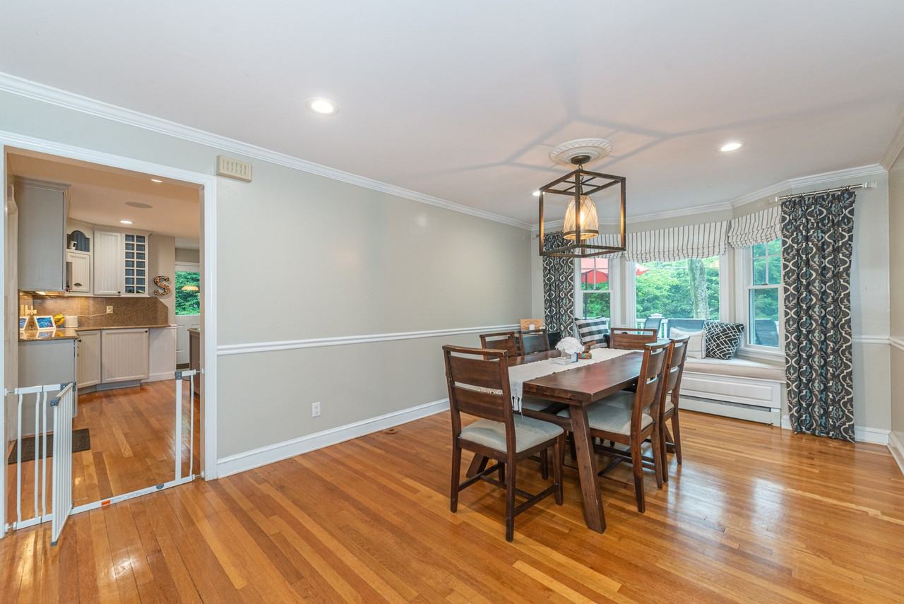 12 Yorke Rd - Photo 5 of 31