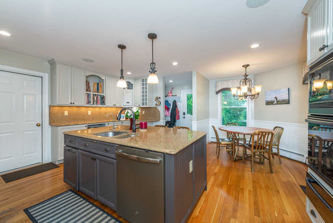 12 Yorke Rd - Photo 7 of 31