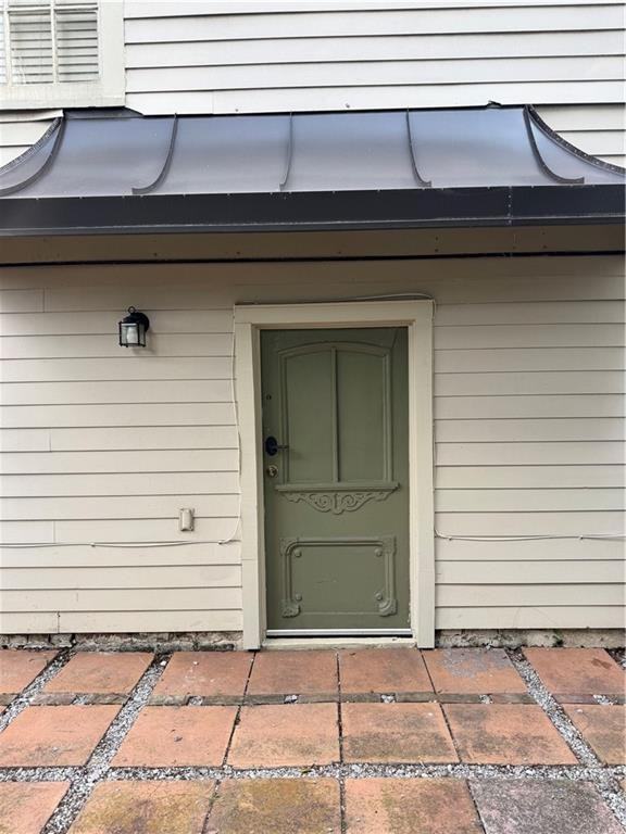 2613 Carondelet St ##B - Photo 2 of 10